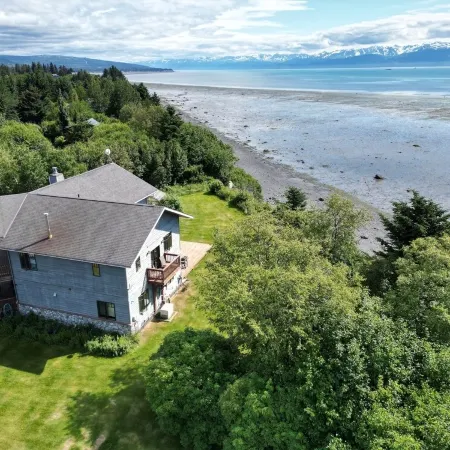 Bay Bluff Haven:  Ocean, Glacier, & Wildlife View