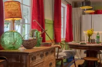 Historic Nautical Charm with Fire Pit - Charming Cottage Hotel a North Stonington