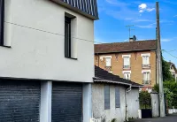 Apartment Grand Standing x1f340; Hotels in Épinay-sur-Seine