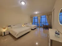Duplex Spacious 4-bedroom sunset sea views apartment with swimming pool. Hotel di 