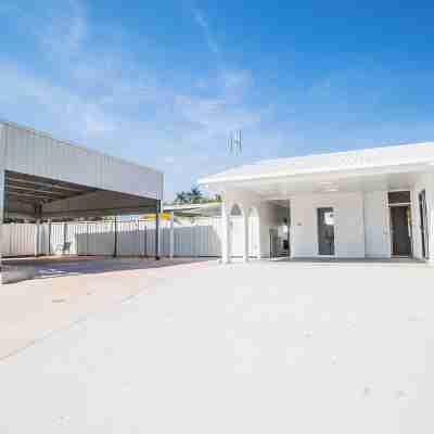 Nightcliff Exquisite Family Home with Pool Hotel Exterior