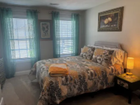3-Bedroom Townhome Ten Minutes from  UT Campus. Total Fresh Remodel.
