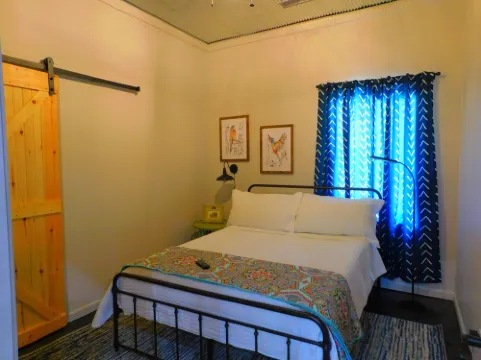 Fun and sun!!  Eddyville, Ky.  Lake Barkley.  Come and knock on our door!!!