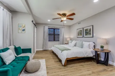 Family friendly and pet friendly  Bliss Hotels near Dallas College Brookhaven Campus Workforce & Continuing Education