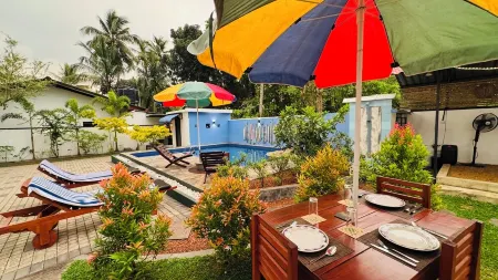 Villa in the middle of tropical palm trees, not far from the Bentota beach Отели в г. Aluthgama