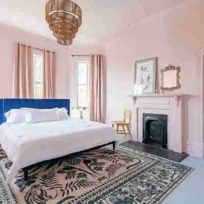 Savannah Stay with Style 3BR, Walk to Everything! Rooms