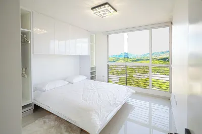 Luxury Modern Condo with The Andes Mountains View Hotels in 