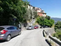 Typical Ligurian house on two floors with a beautiful view over Levanto valley
