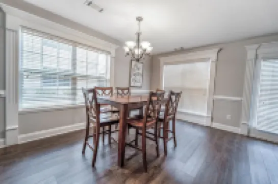 3 BR/3 BA Cozy Townhome - 3 Miles from the Masters