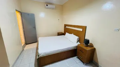 ACE Appartement est Situé Dans le Quartier Calme, Idéal Pour un Couple 住宿飯店