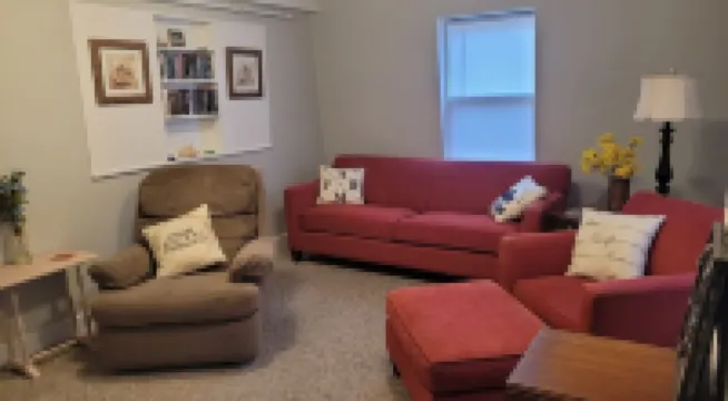 BAYVIEW APARTMENTS A2nd floor Apartment across the street from Camden Harbor.