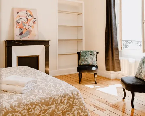 Maison Madeleine, Charmante Maison de Cœur de Ville Avec Extérieur, 12 Personnes Hotels in La Fleche