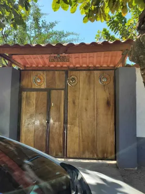 Charming 4-bedroom house with AC and WiFi in delightful La Libertad