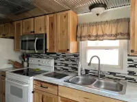 Tanners Manor is in a peaceful setting on the end of a cove. Hotels in Cole Township