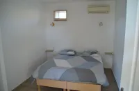 Appartement Cosy de 120 m2 Situé à Rasteau . Animaux de Compagnie Acceptés Hotels in Rasteau