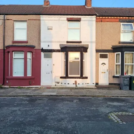 Entire House-Merseyside-Liverpool Отели в г. Биркенхед