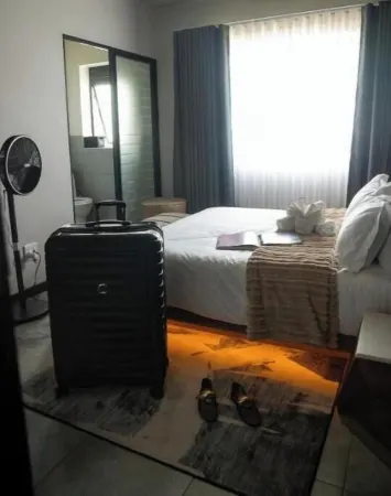 Chic 2-bedroom apartment with AC, WiFi in fantastic Midrand Отели рядом с достопримечательностью «Dainfern»