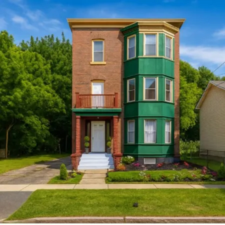 Modern 2BR • Mins to Univ, Zoo, Destiny & Downtown