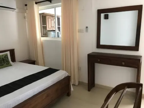 Mount Surf apartments Отели рядом со станцией Mount Lavinia Railway Station