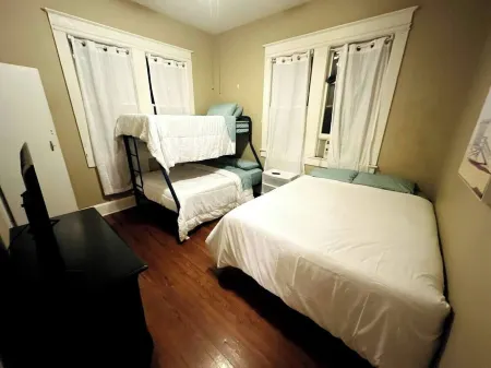 Charming vintage apartment in nice Gainsville