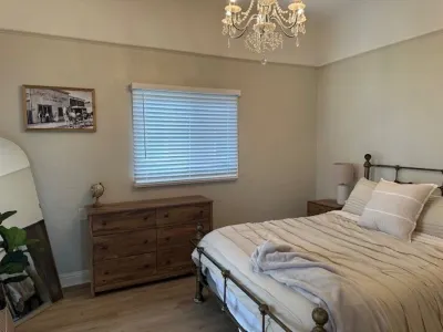 Mt. Views & Modern Comfort Hotels near Dr. T's Family Chiropractic