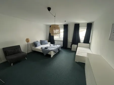 Große Monteurs-/handwerker-wohnung mit 4 Großen Doppelzimmern