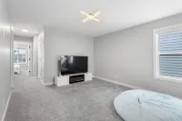 Kay Homes | Lakeview Haven – Walk to Park, 4 Mins to Restaurants, Shops & Cinema