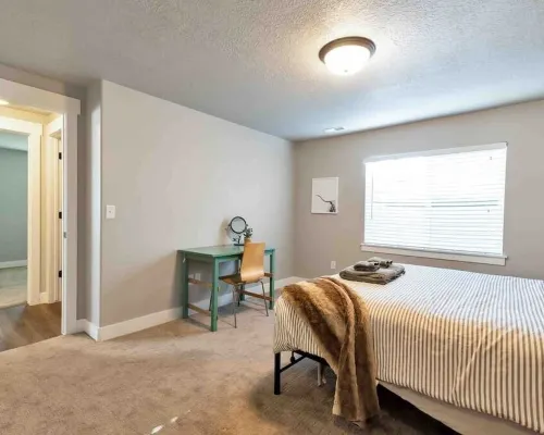 Sleepy Ridge Apt, Self Check-In, Parking Hotels in Vineyard
