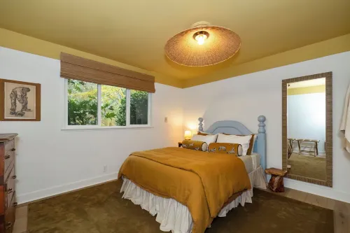 Charming English Cottage Retreat Near Fay Bainbridge Park – Sleeps 6 Hotels in Bainbridge