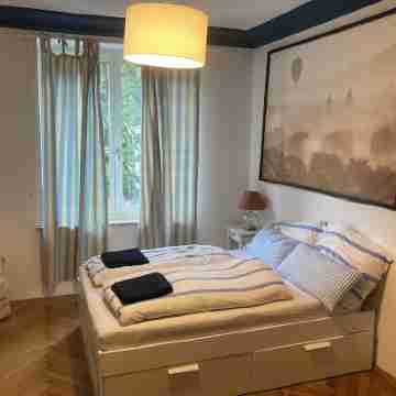 WIESN! Beautiful apartment in Schwabing Rooms