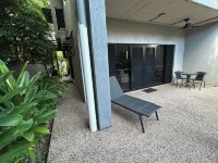 1BR (sleeps 3) - private, modern granny flat with large shaded pool Hotel di Parap