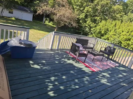 The Blue Door Retreat. Cottage style living in the city!!! Отели рядом с достопримечательностью «Заповедник Эннискиллен»