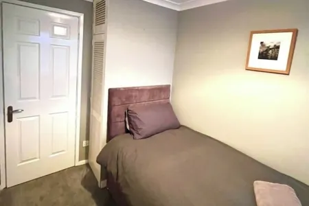 Raven house Отели в г. Брандон энд Бишотлс