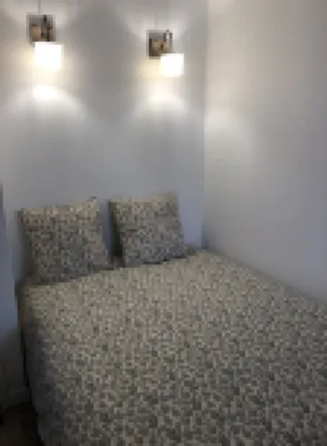 Superbe Studio Neuf Proche de la Gare