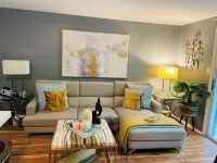 Welcome Home Relax in Comfort at Our Modern 2 Bedroom Townhome in Hyattsville Hotels in Greater Landover