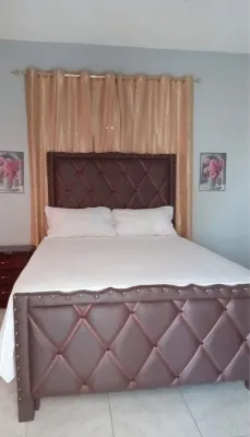 Spacious 9-bedroom house with WiFi & AC in amazing St Jago Heights Spanish Town Hotels in 
