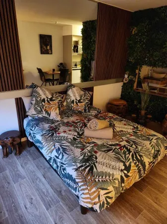 Paradiseroom44 studio perfect for a romantic getaway