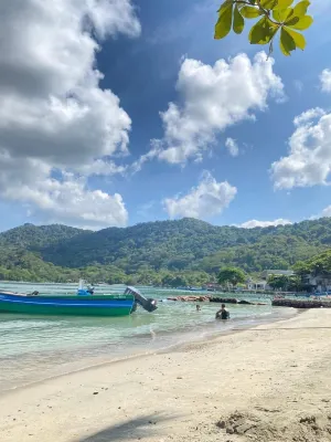 Hostal Rojoyale فنادق في 