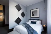 The Block -Spacious and Luxurious 4 bed Apartment Hotel in zona Sandridge Beach