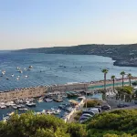 Apartment with sea-view balcony from which to admire magical sunrises. Hoteles en Castro