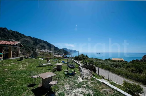 Rainbow villa, 40 meters from Pelekas beach with wonderful seaview 93 sq