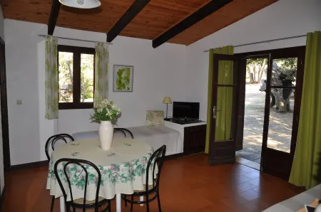 Pavillon Kiwi Malacucina Отели в г. Лумио