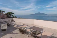 Apartment in the heart of Sorrento coast with sea view & rooftop