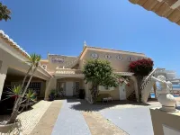 Luxury villa with best sea view in Lagos, Meia Praia, 6 rooms, 12 persons.
