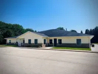 Brillion 2‑ Suite w/ Full Kitchen Near Ariens – Unit #6