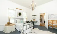 Oak River Company Farmhouse
