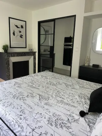 Atelier d'Arches, charming 2-bedroom apartment for 4 people in a beautiful historic building