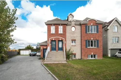 Lovely 2-bedroom Apt. in DIX30 close to DT