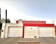 Residence with swimming pool and barbecue, very large and cozy house Hotels in 