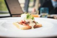 Meta Suites Historic City Living - sarapan